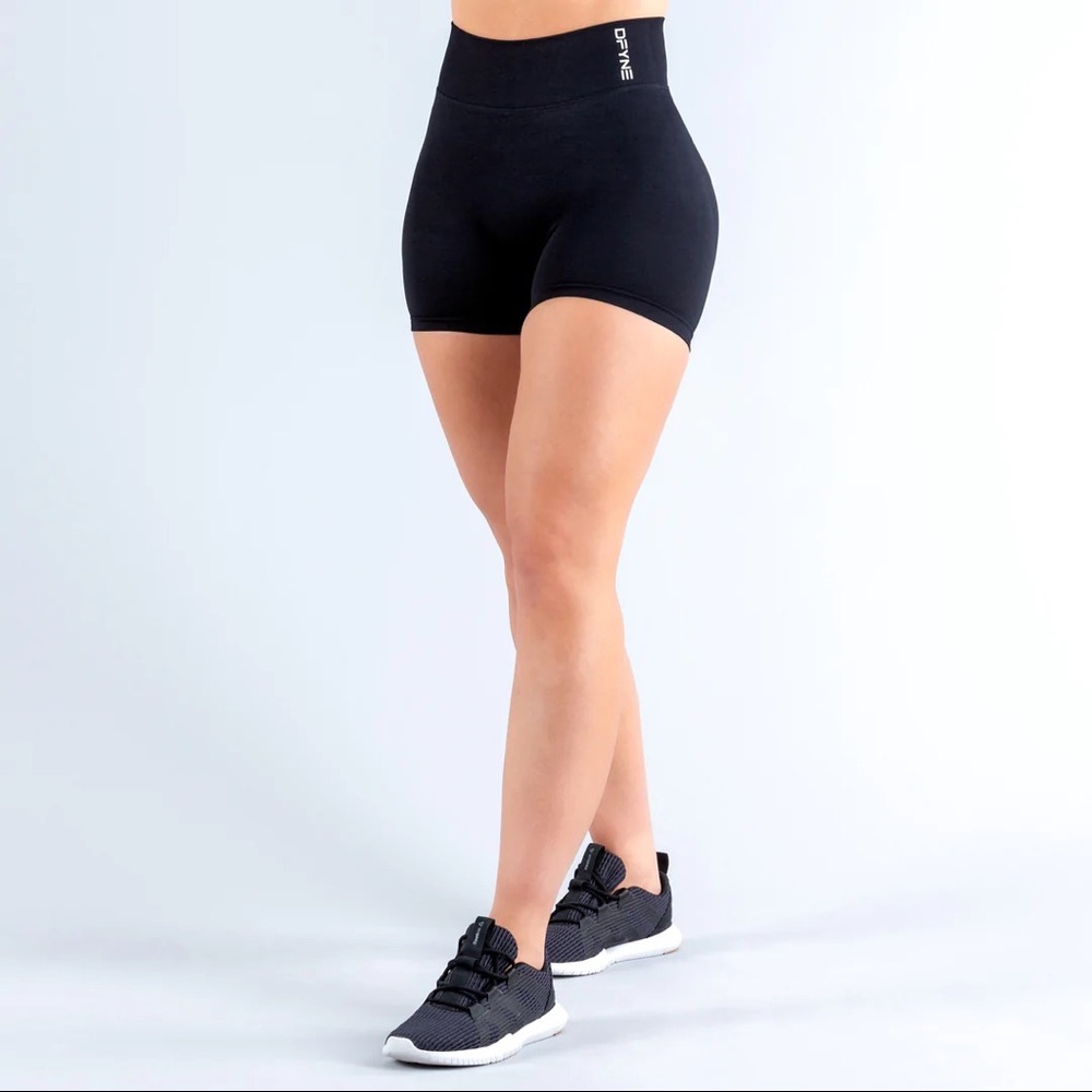 DFYNE Dynamic Shorts | 4.5' - Midnight Black
